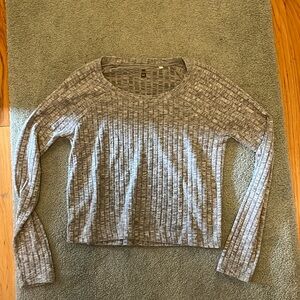 Women’s Small Me to We Light Sweater Top